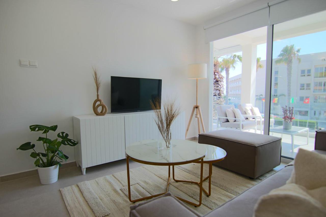Phaedrus Living: Seaview Luxury Flat Limnaria 114 Appartement Paphos Buitenkant foto